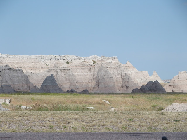 badlands-national-park-afternoon