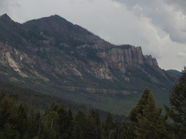 bear_tooth_hwy_mountains