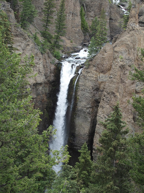 yellowstone-river-falls