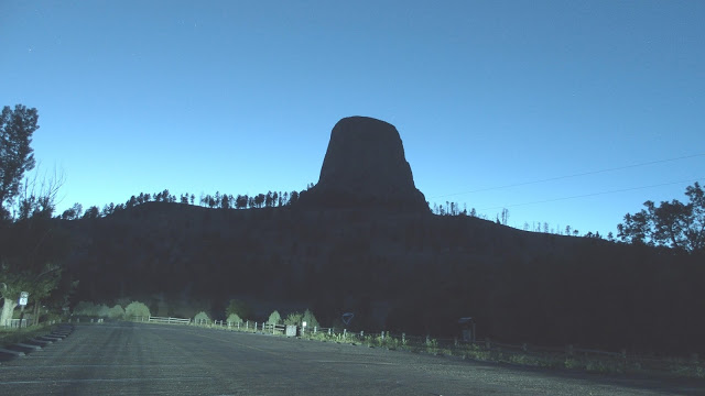 devils_tower_wyoming-at_night