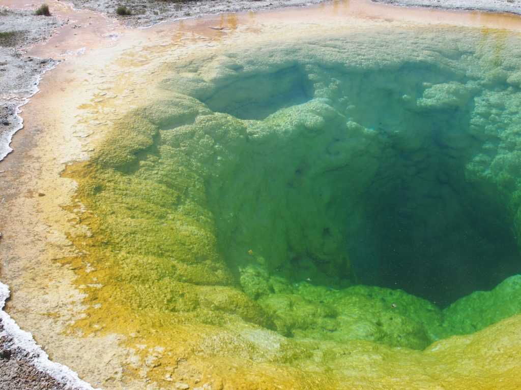 morning-glory-pool