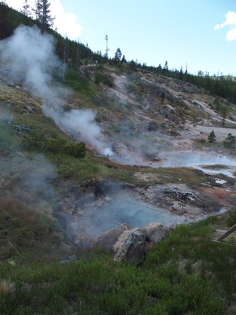 yellowstone-hotsprings