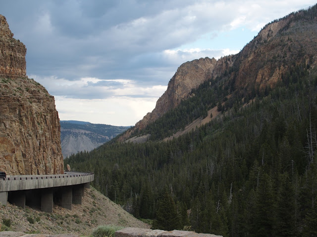 yellowstone-hwy